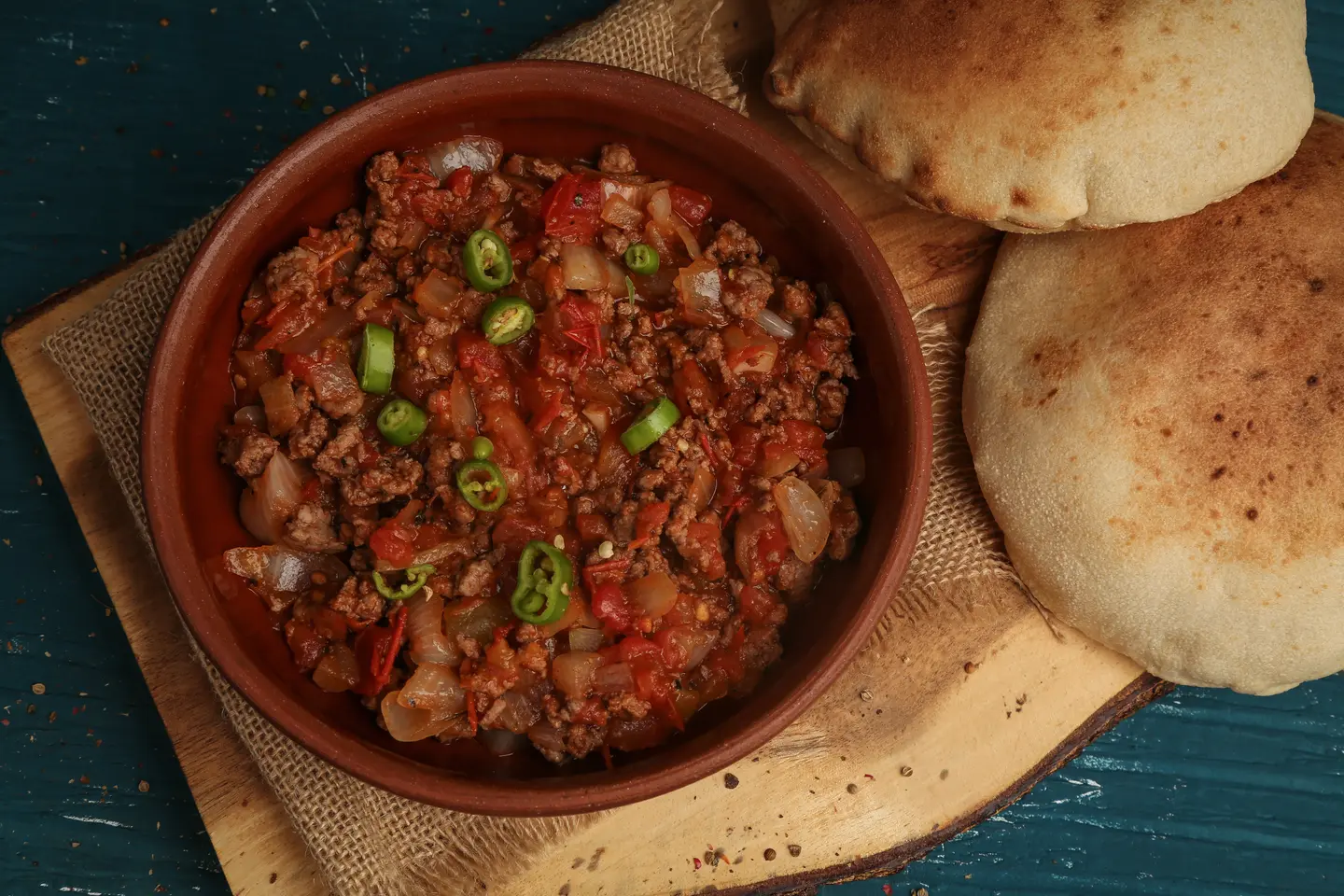 لحمة وبندورة