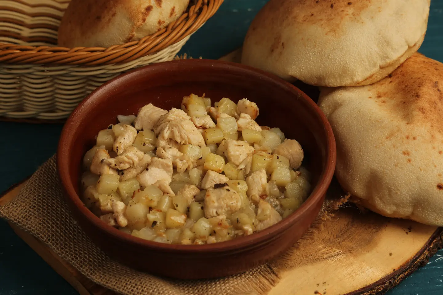 دجاج وبطاطا