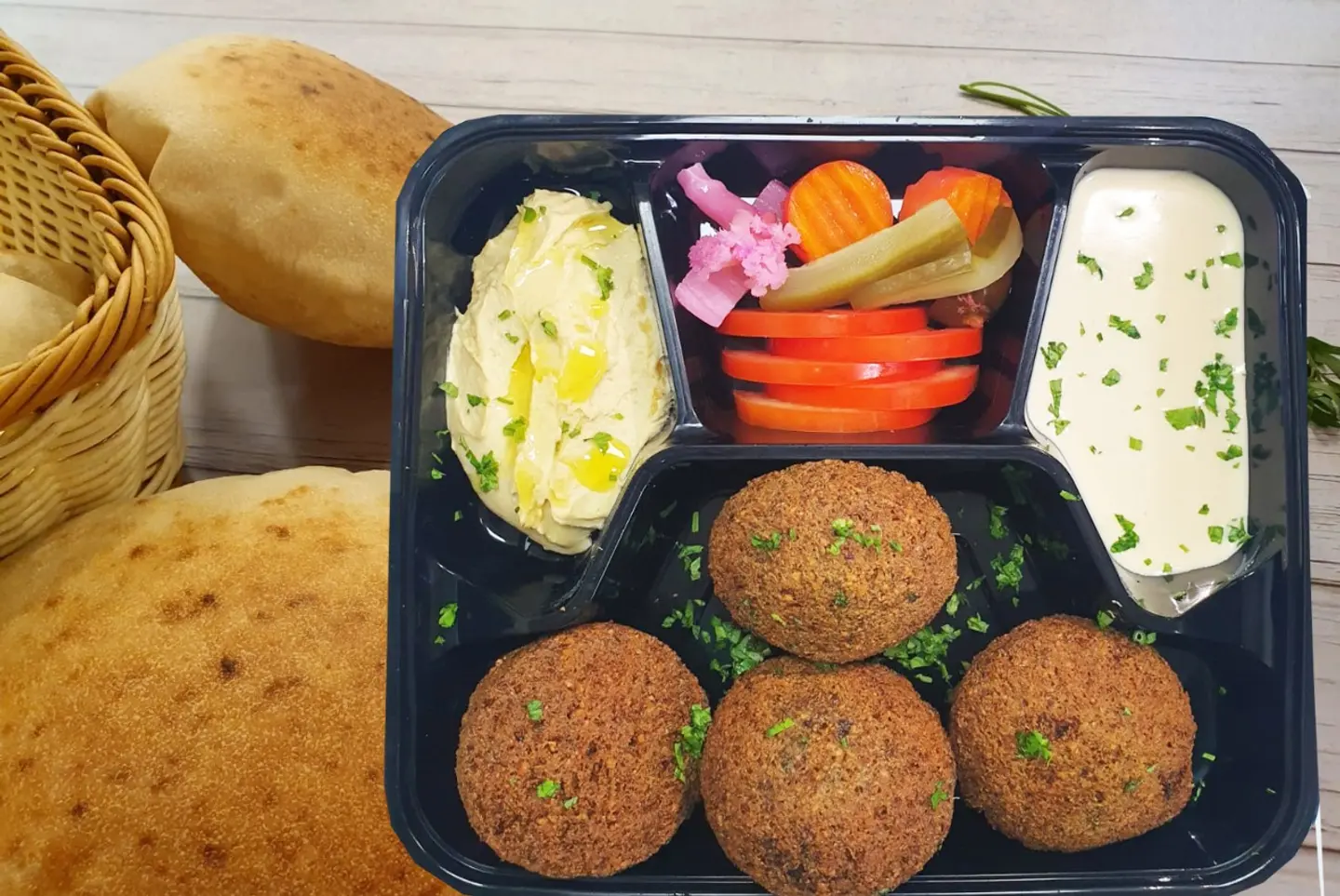 صحن فلافل محشي