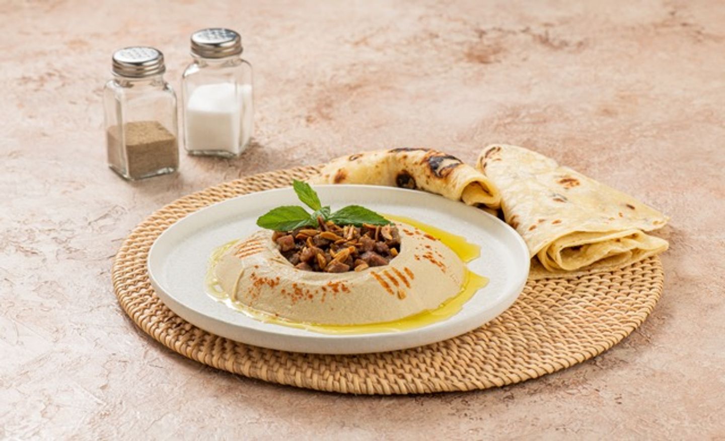 Hummus With Meat