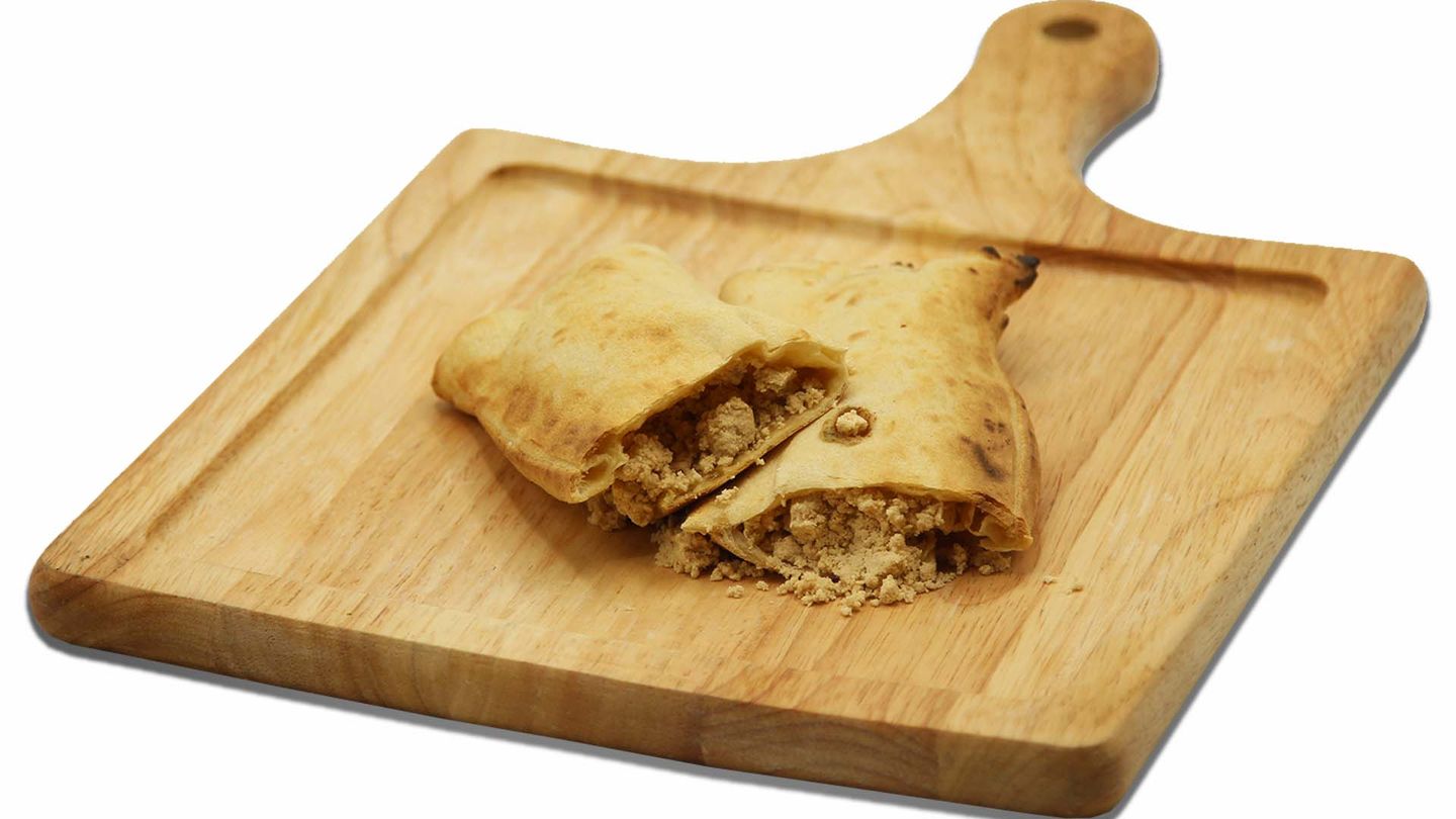 خبز تنور وحلاوة الطحينية