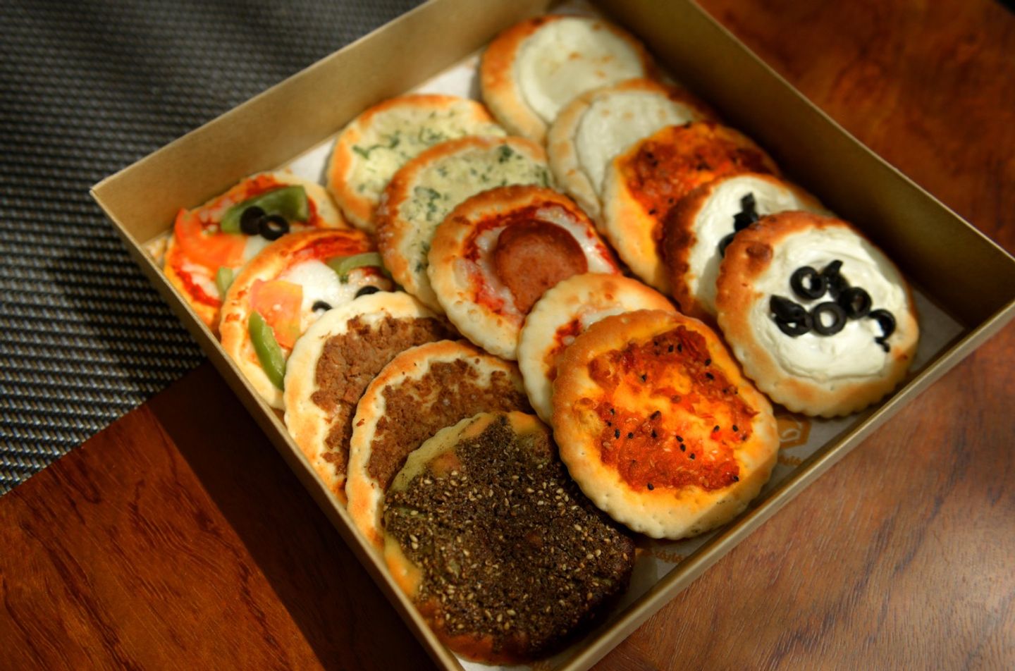 Khafaif Gorash Mini Pies