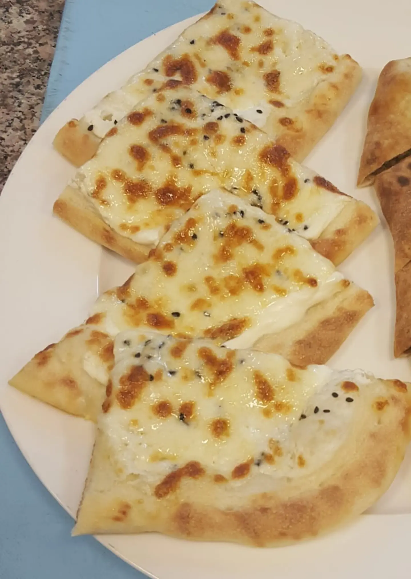 لبنة بالجبن