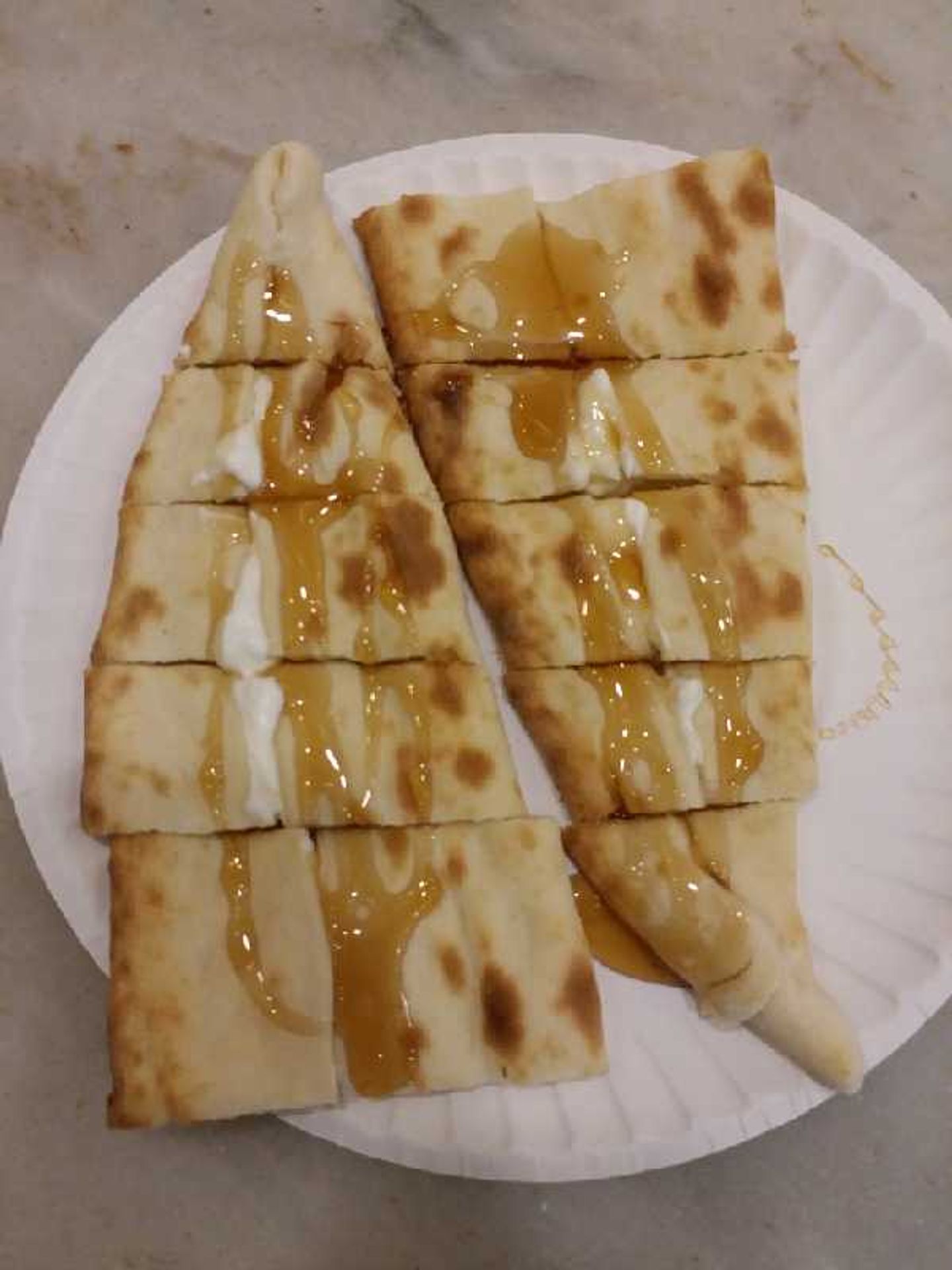 لبنة عسل