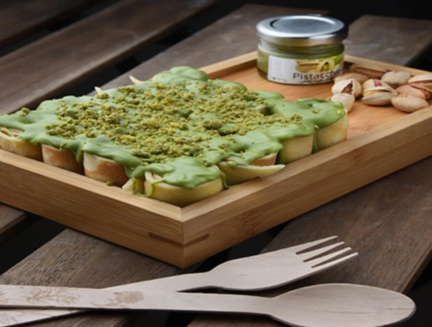 Pistachio Crape Roll