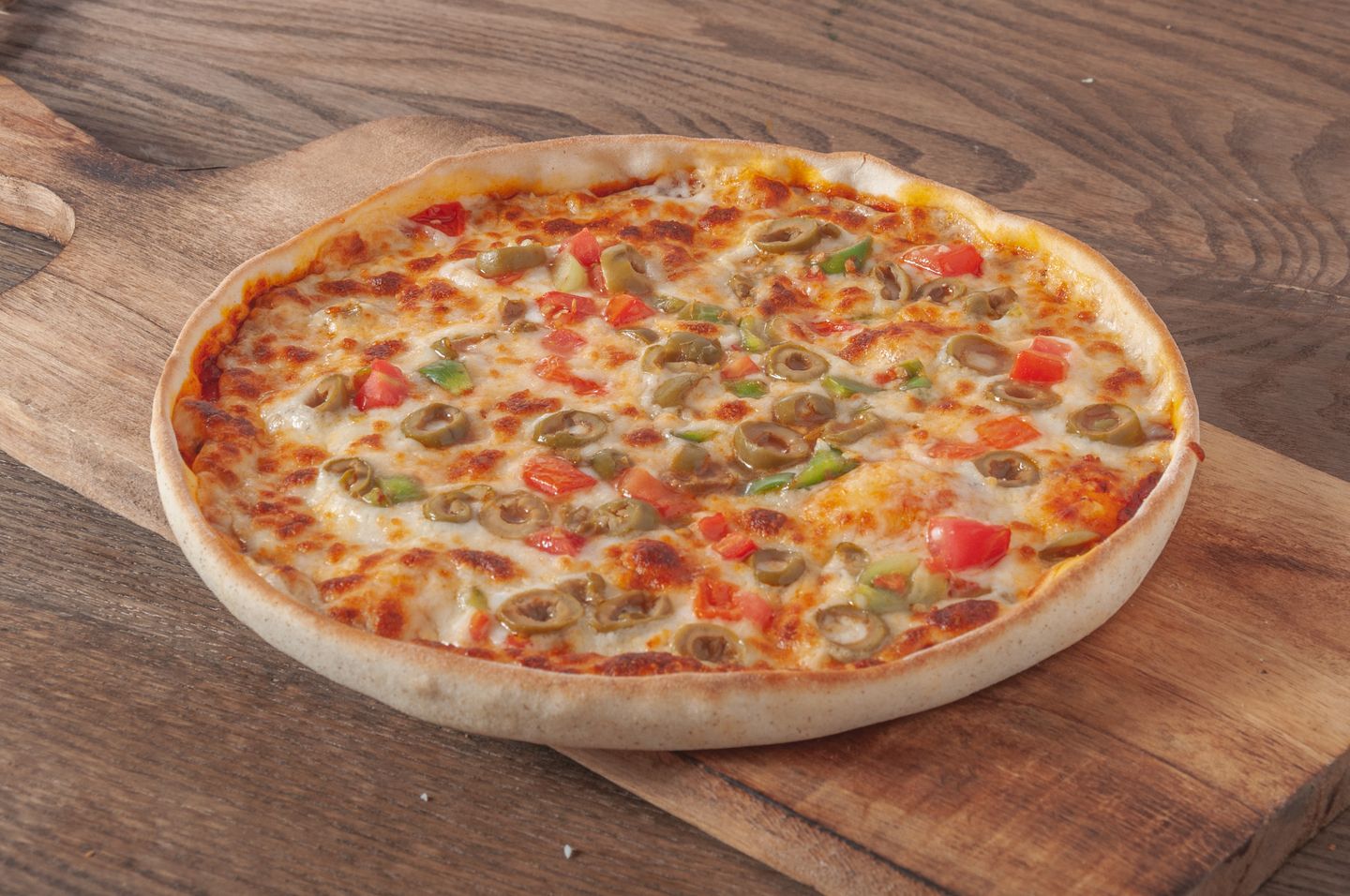 Vegetable Pizza - Medium