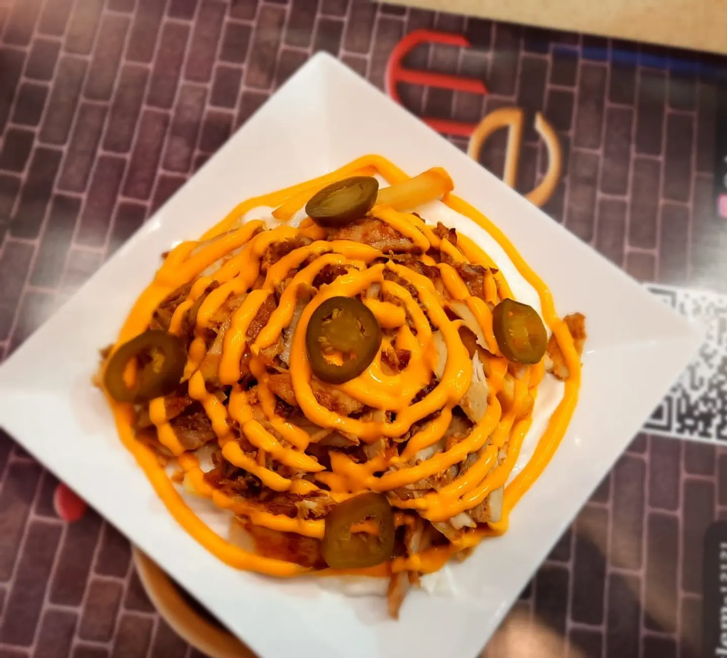 شاوما دجاج بالجبنة والهلابينو