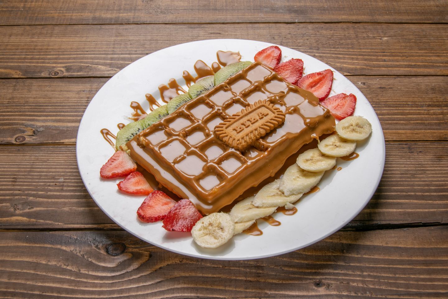 Waffle & Lotus Sandwich & Fruit