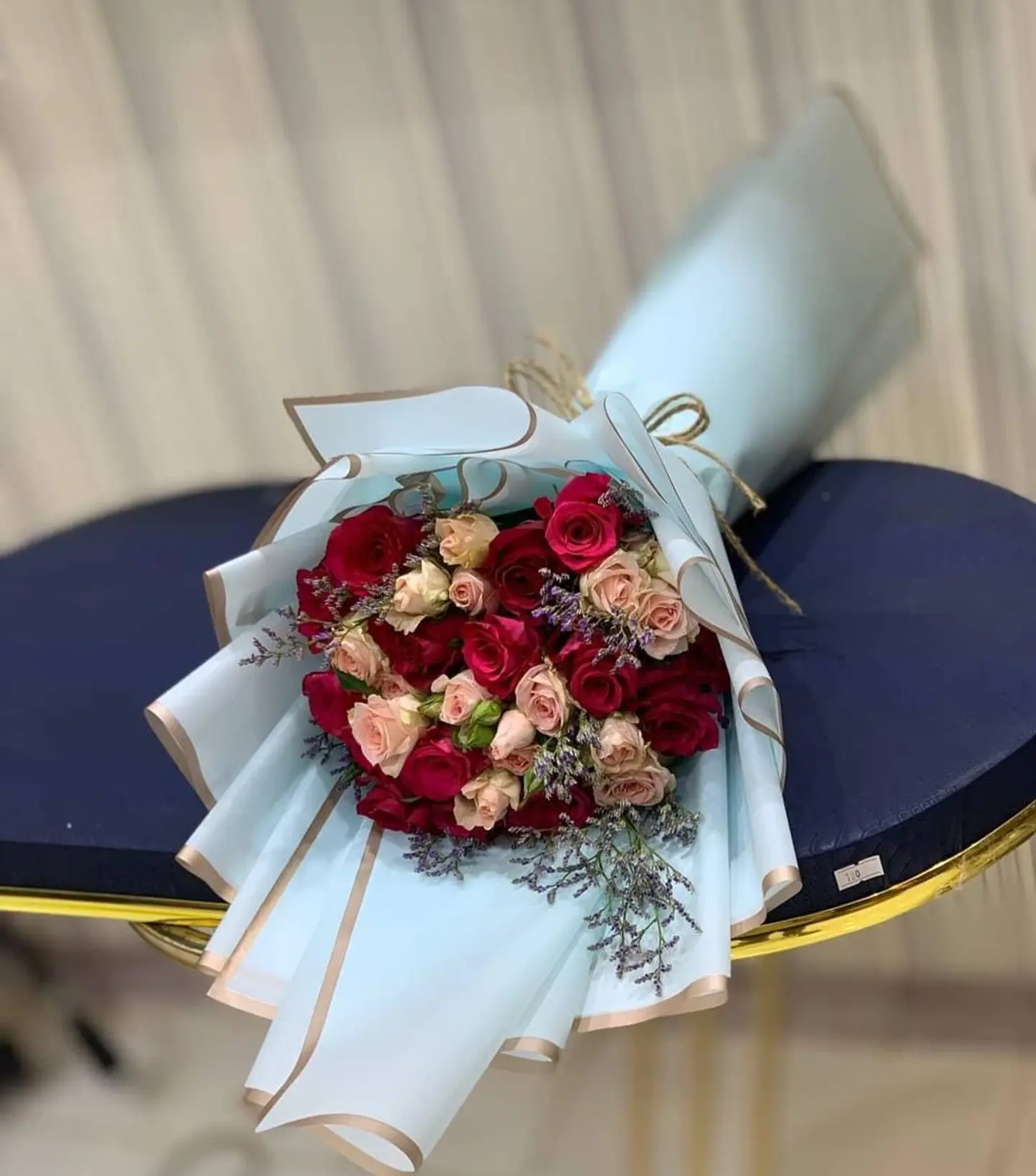بوكيه احمر وبينك