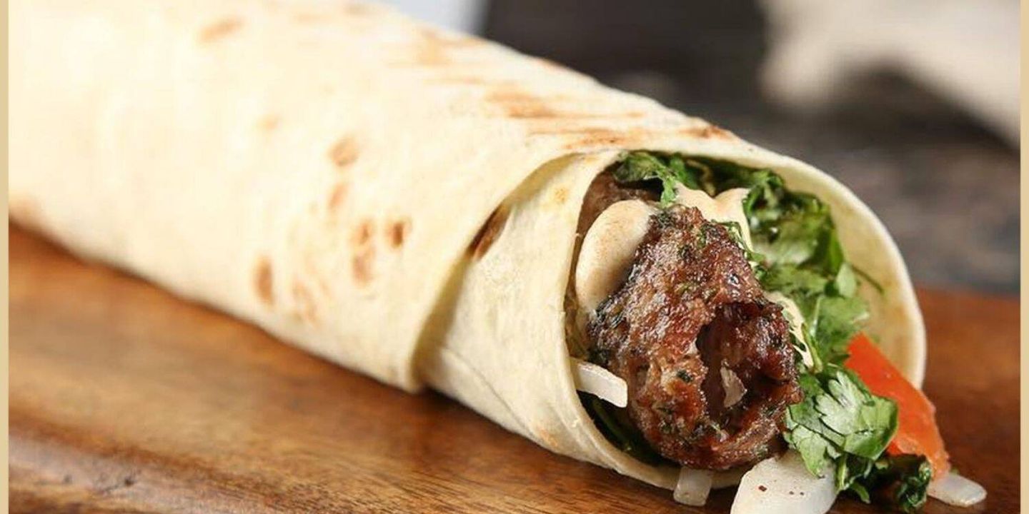 ساندوتش مبشور لحم جبن