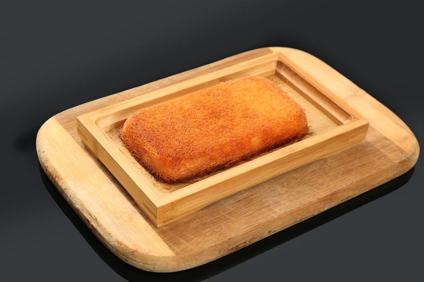 كنافة مستطيل قشطة بحشوة سنيكرز