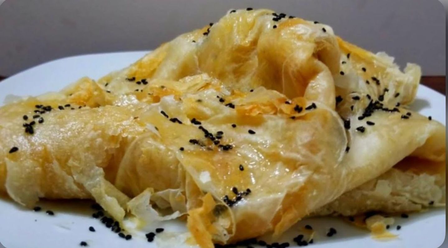 خبز رطب بالسمن والعسل