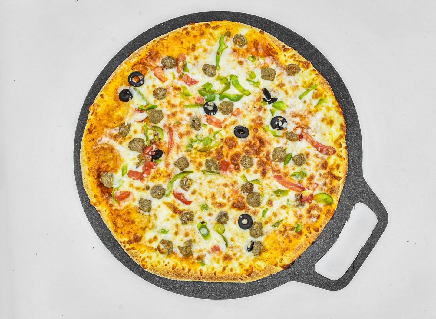 Cream Cheese With Beef Pieces Pizza