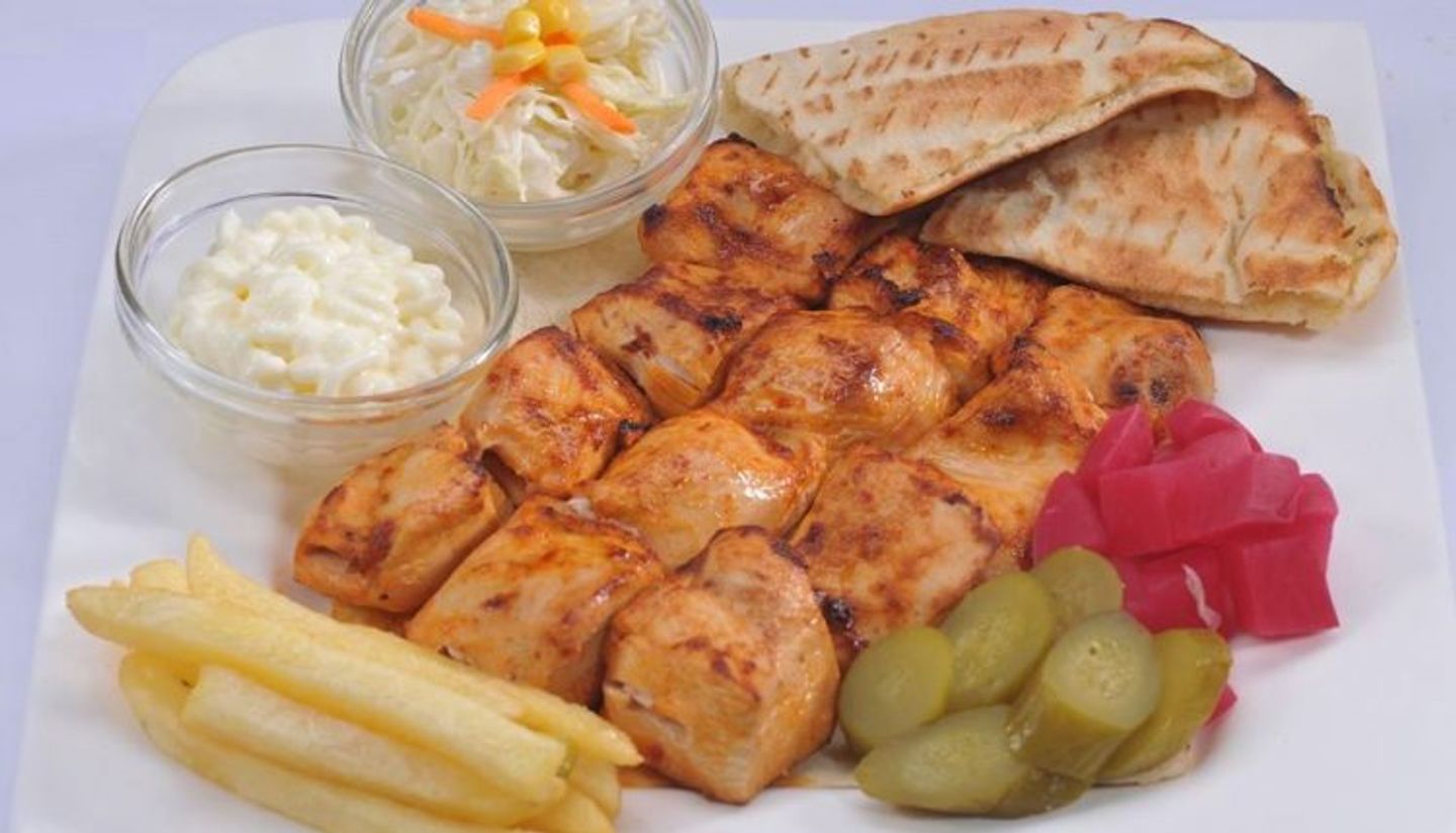 صحن شيش طاووق