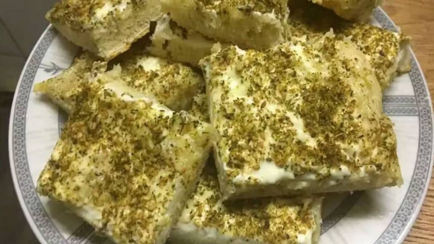 جبنة مع زعتر