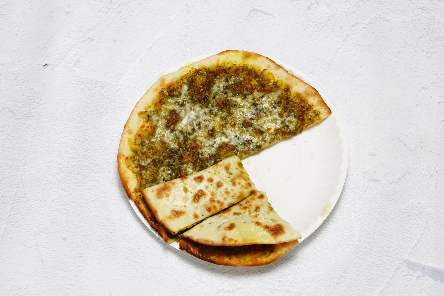 جبن بالزعتر