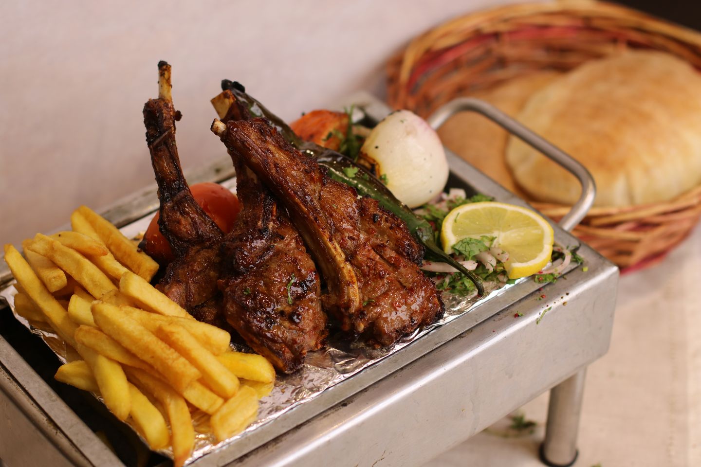 Naranj Lamp Ribs