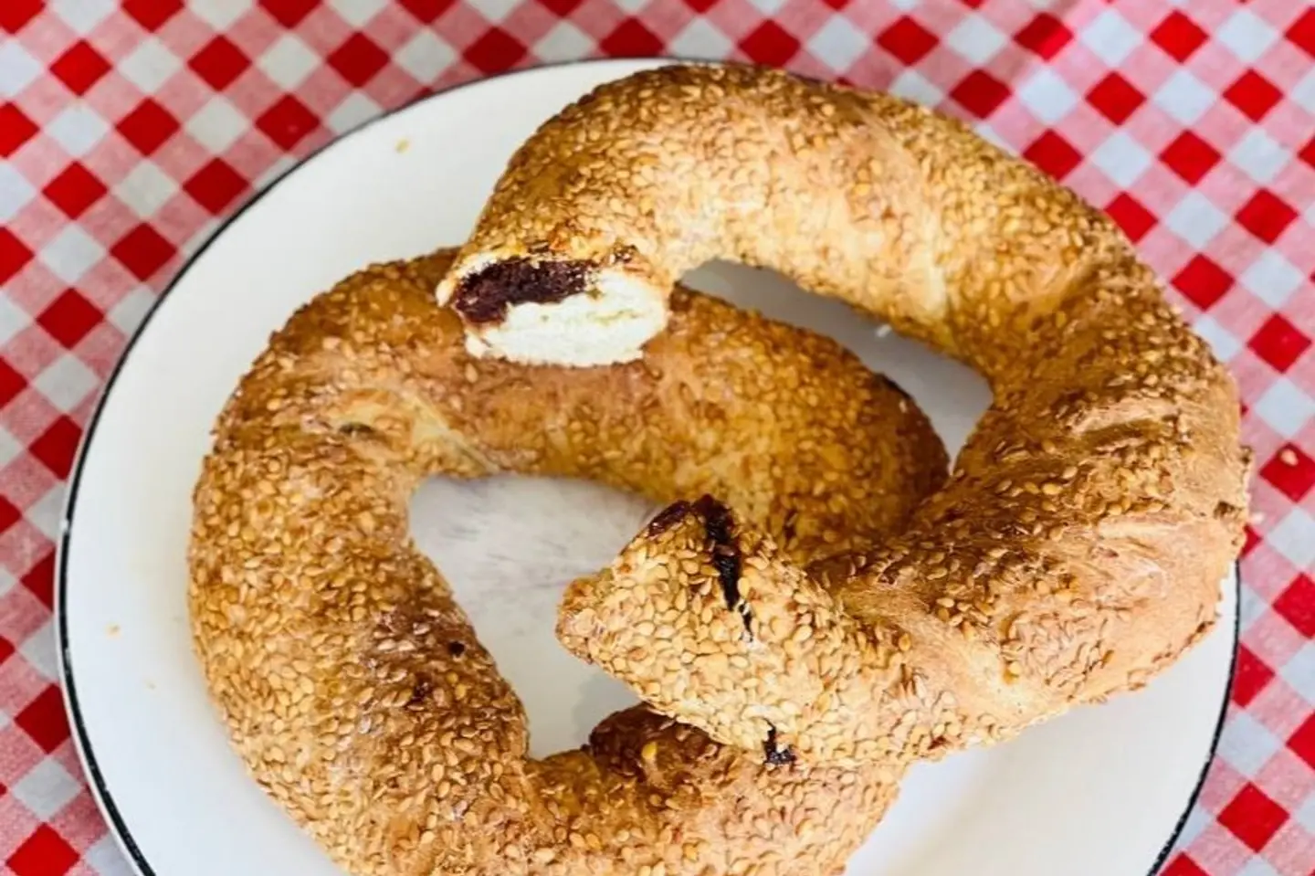 Dates Simit