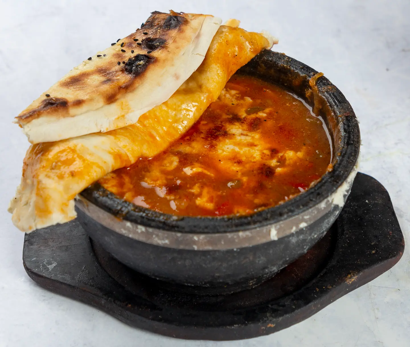 طاجن دجاج مع خضار و جبنة