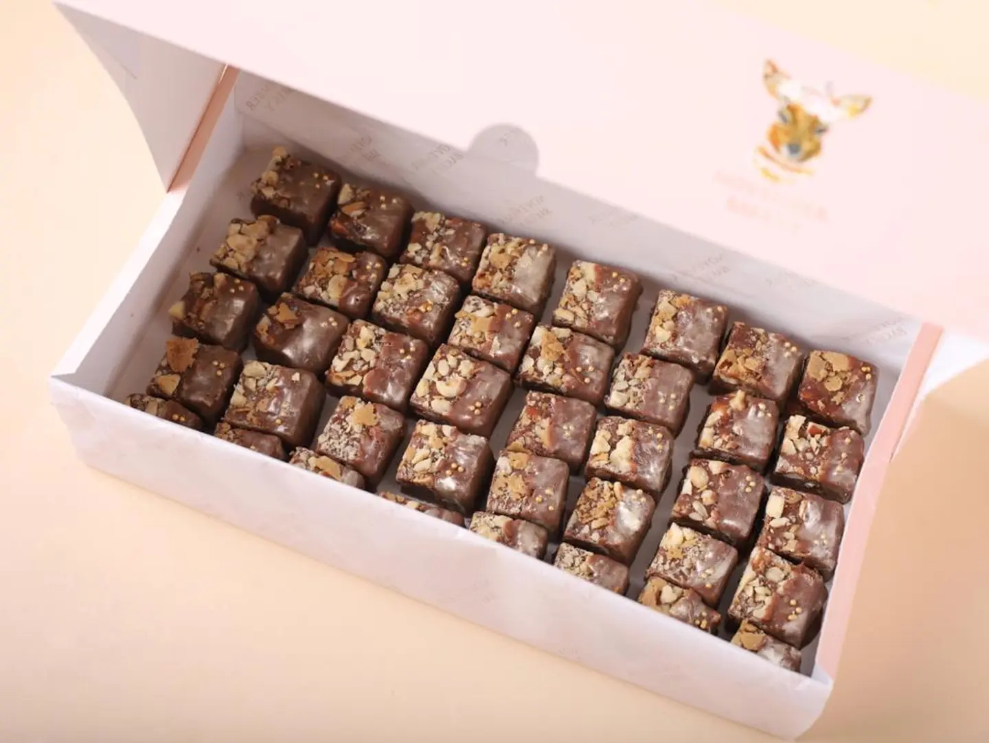 Pecan Chocolate Large