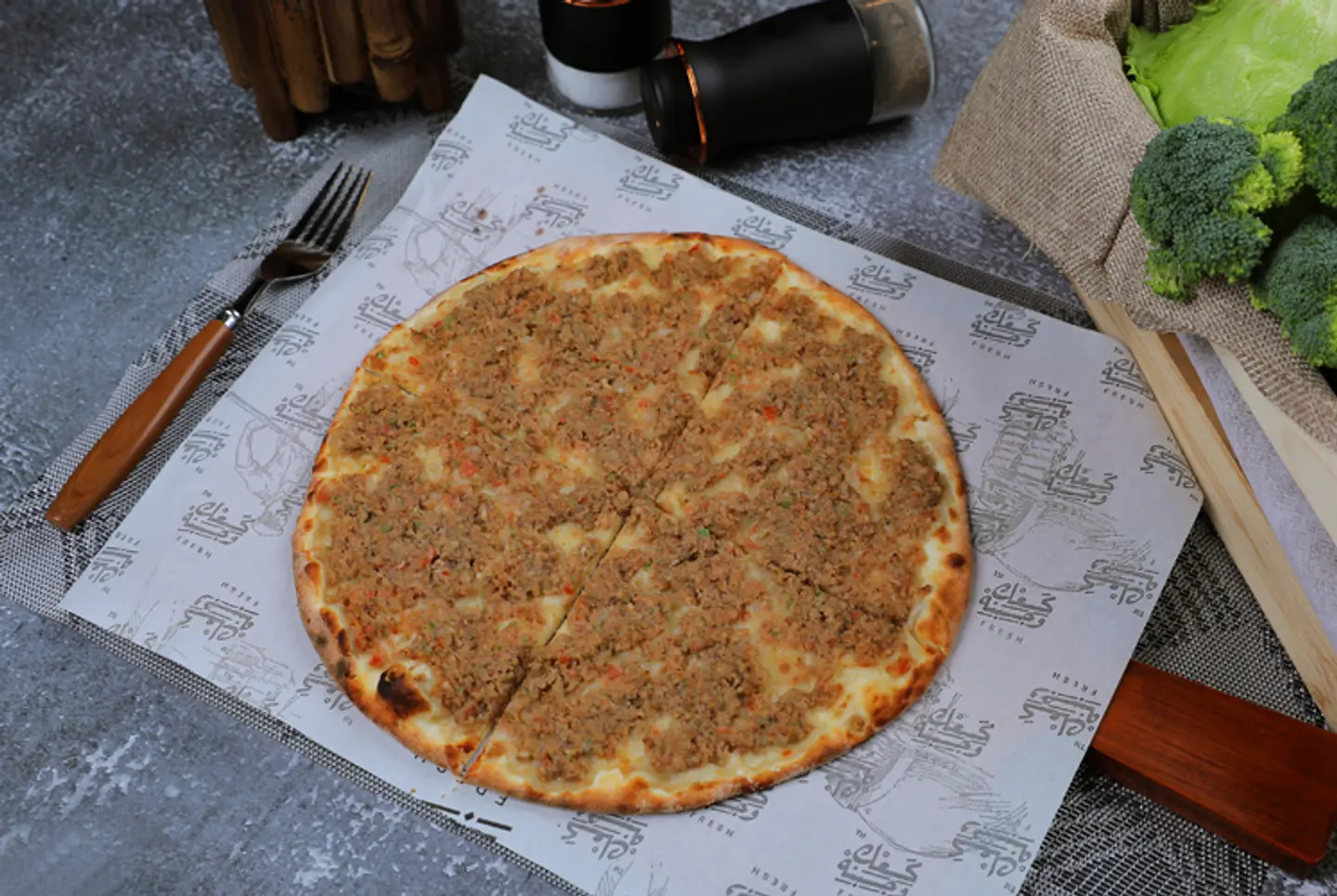 Lahmah Bel Ajeen Mankousheh
