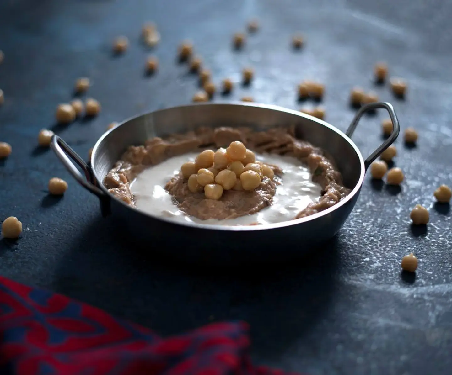 صحن حمص مع الفول