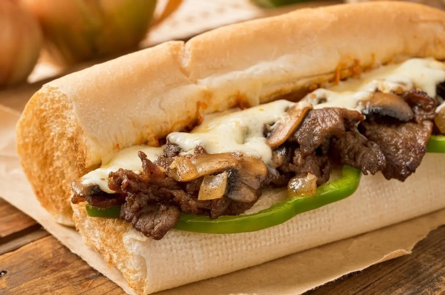 ساندوتش مقلقل لحم