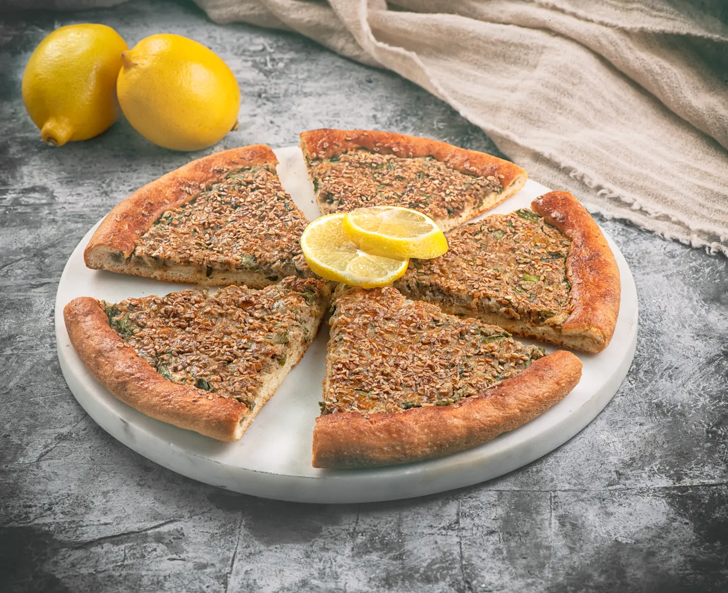 عيش باللحم صحن