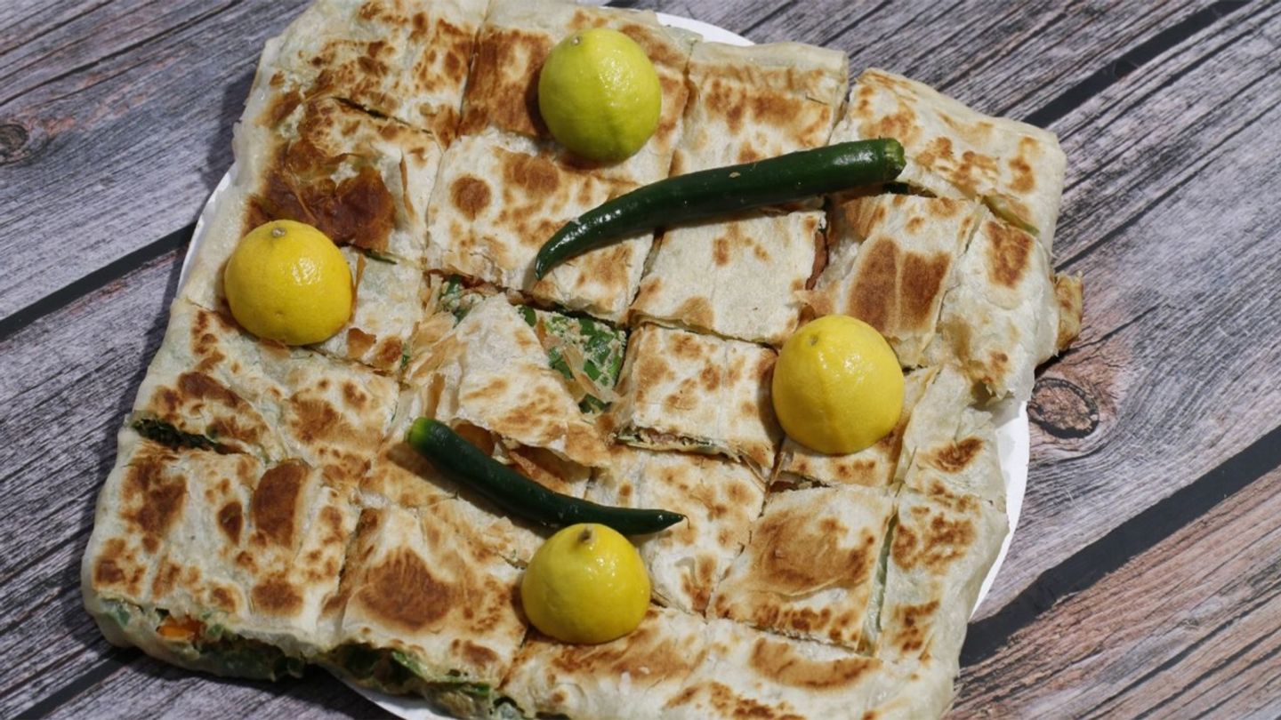 مطبق جبن سائل و خضار