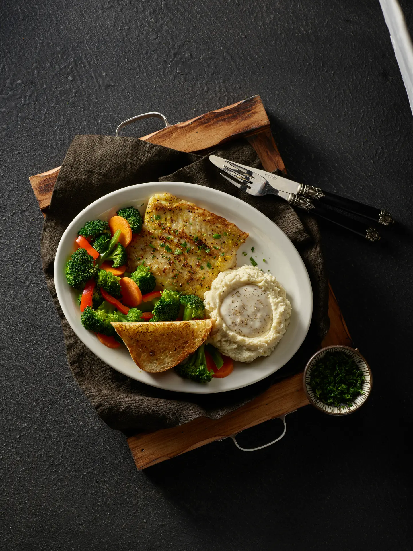 Lemon And Pepper Fish Platter