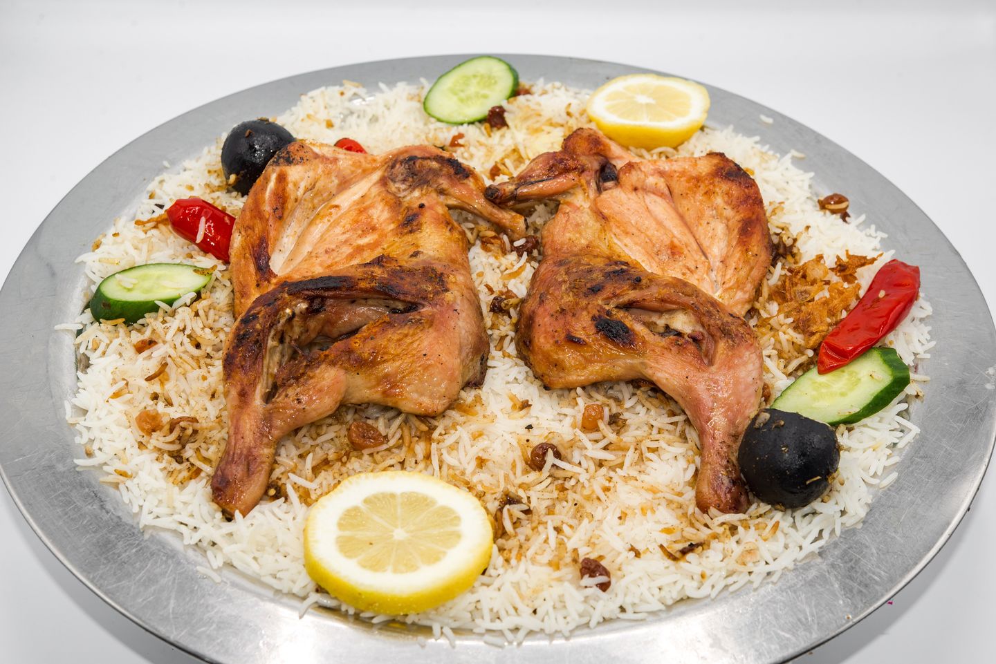 دجاج شواية مع أرز شعبي - نصف حبة