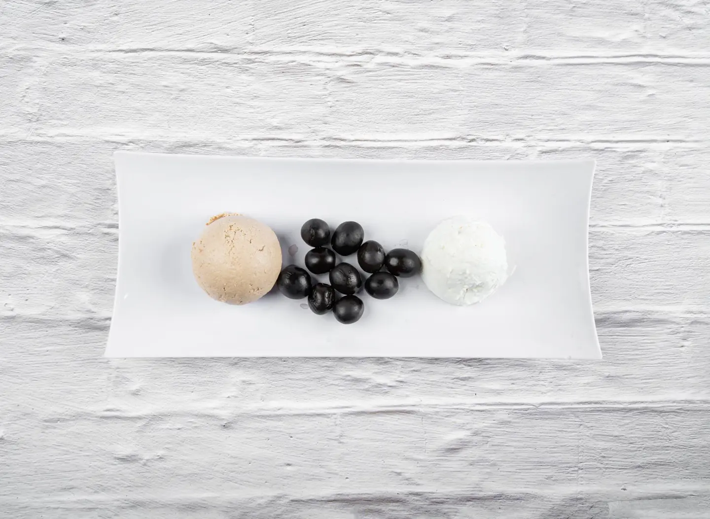 Tahina Sweet With Salty Cheese