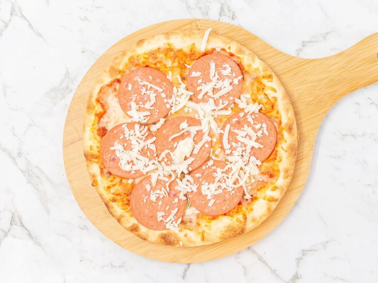 Cheese And Pepperoni Manakeesh With Sauce