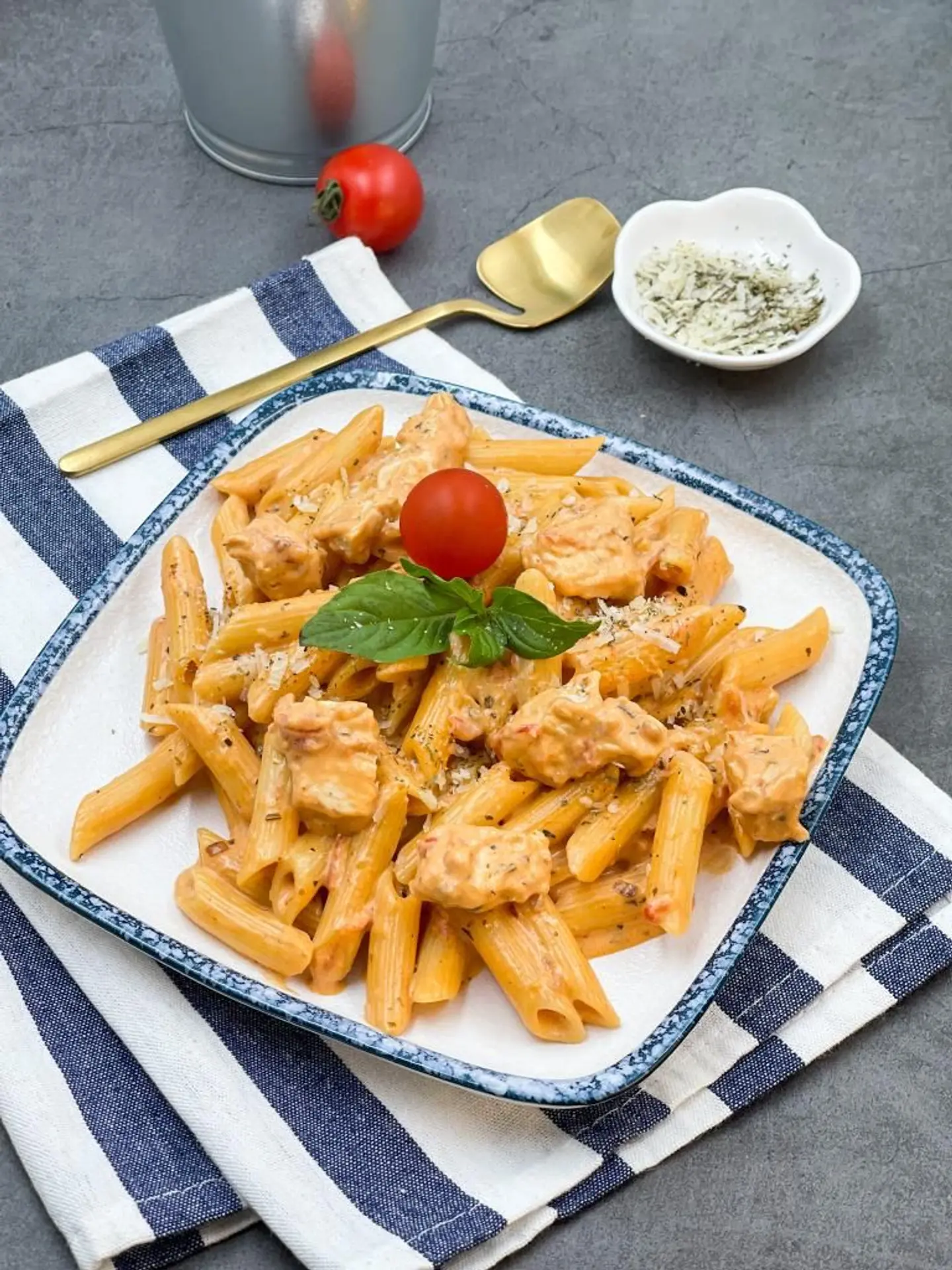 سوقو باستا دجاج - سوقو باستا دجاج