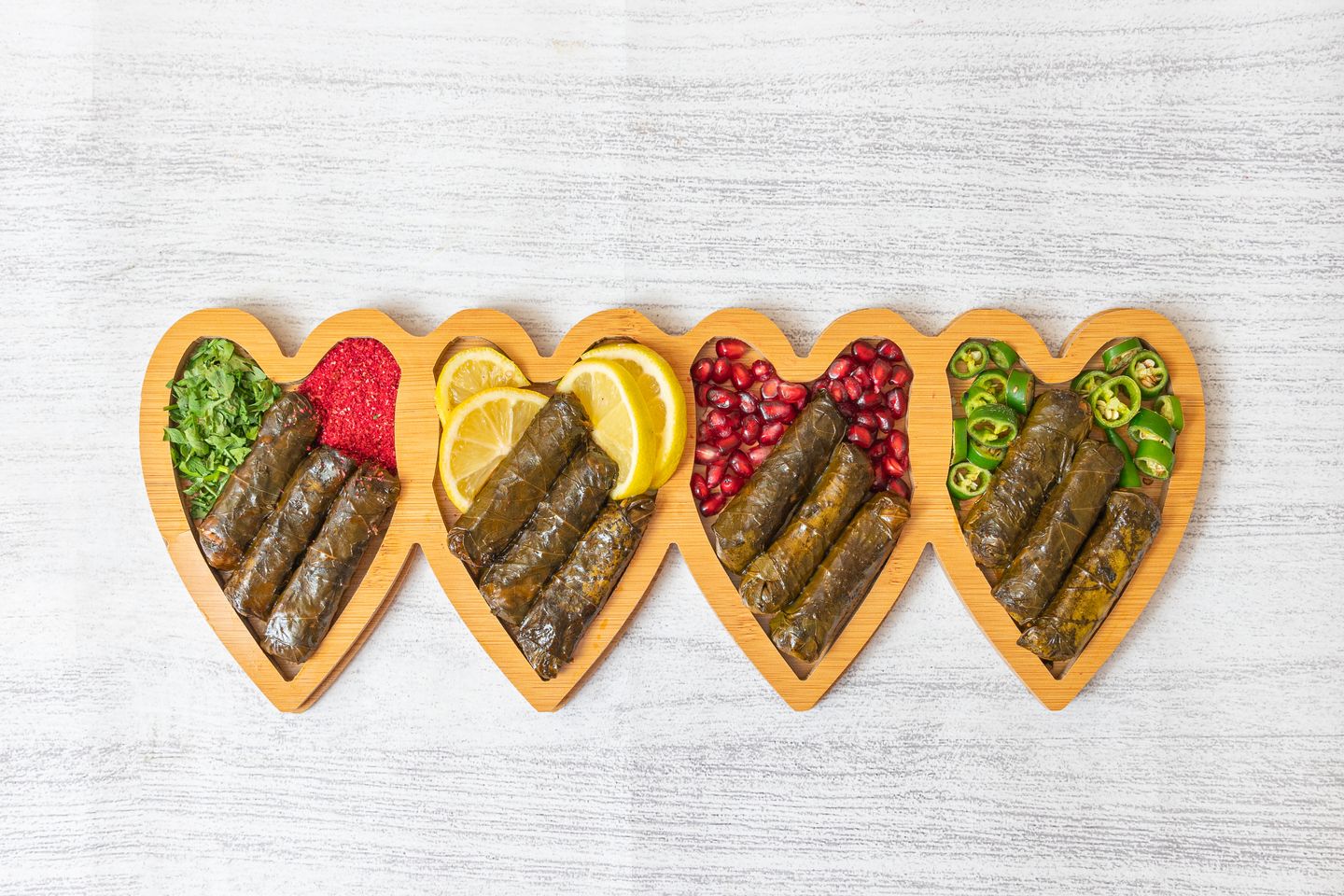 طبق مشكل ورق عنب ومحاشي كبير
