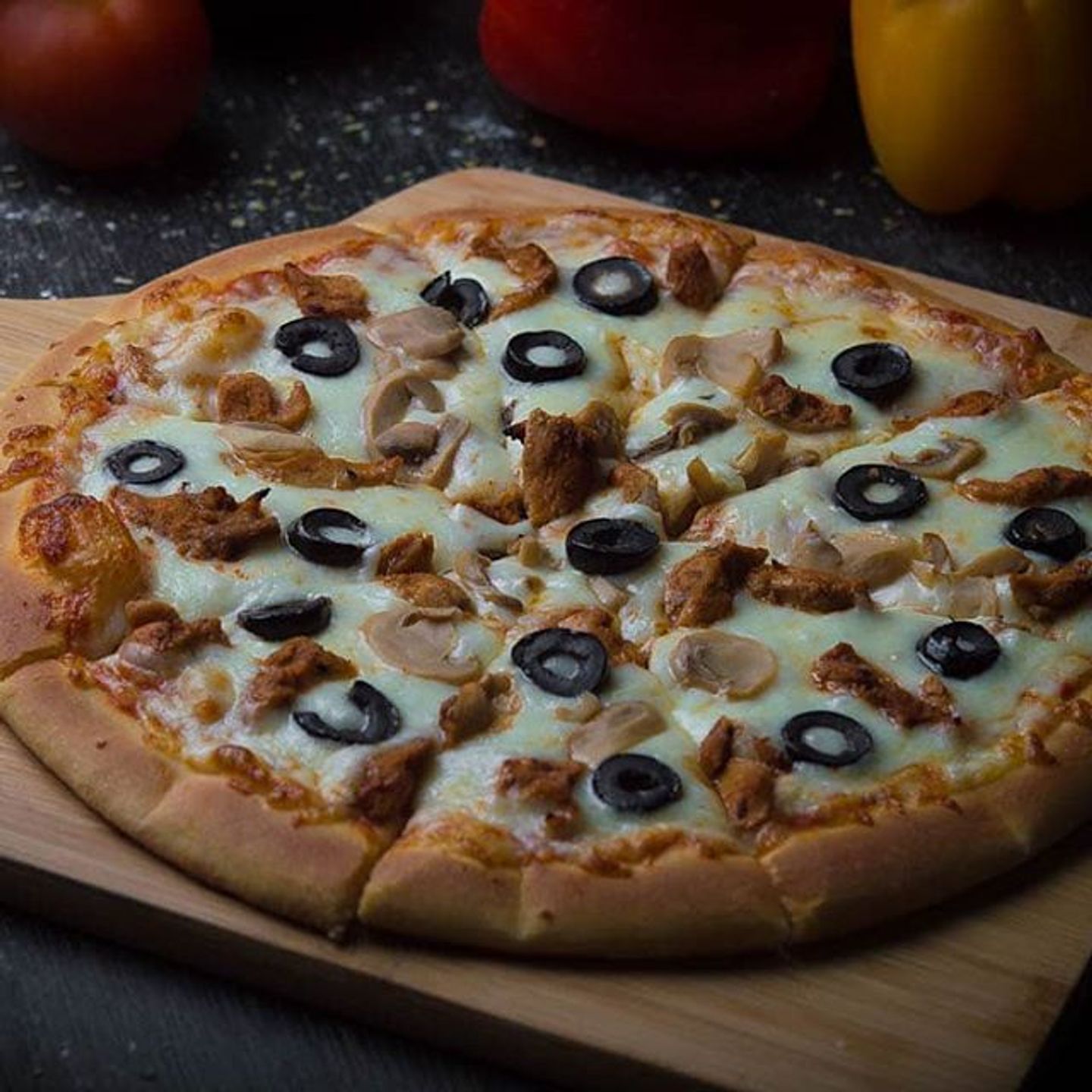 Francesco Chicken Pizza  - Medium