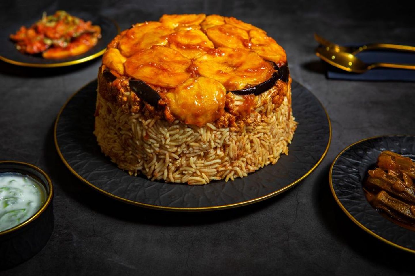 مقلوبة رز احمر - مقلوبة دجاج