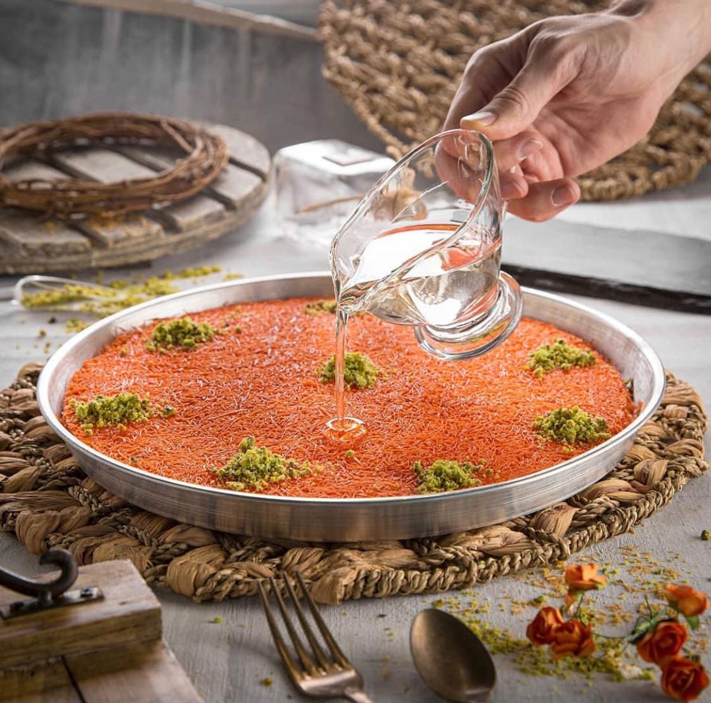 هلا بين نارين بالجبنة - صغير
