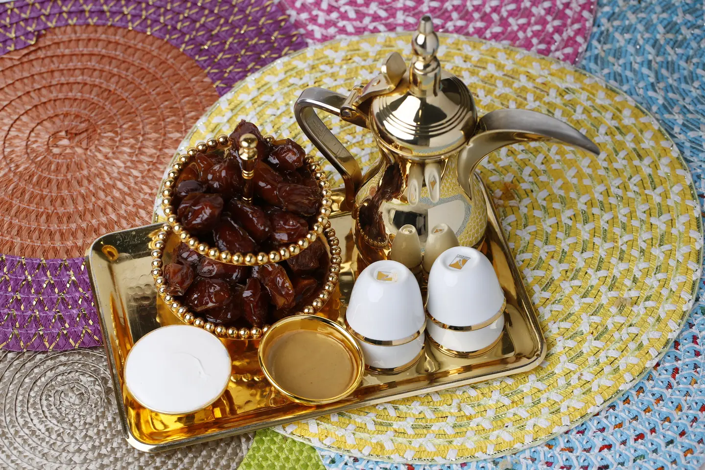 طبق ضيافة مشاغيث - وسط