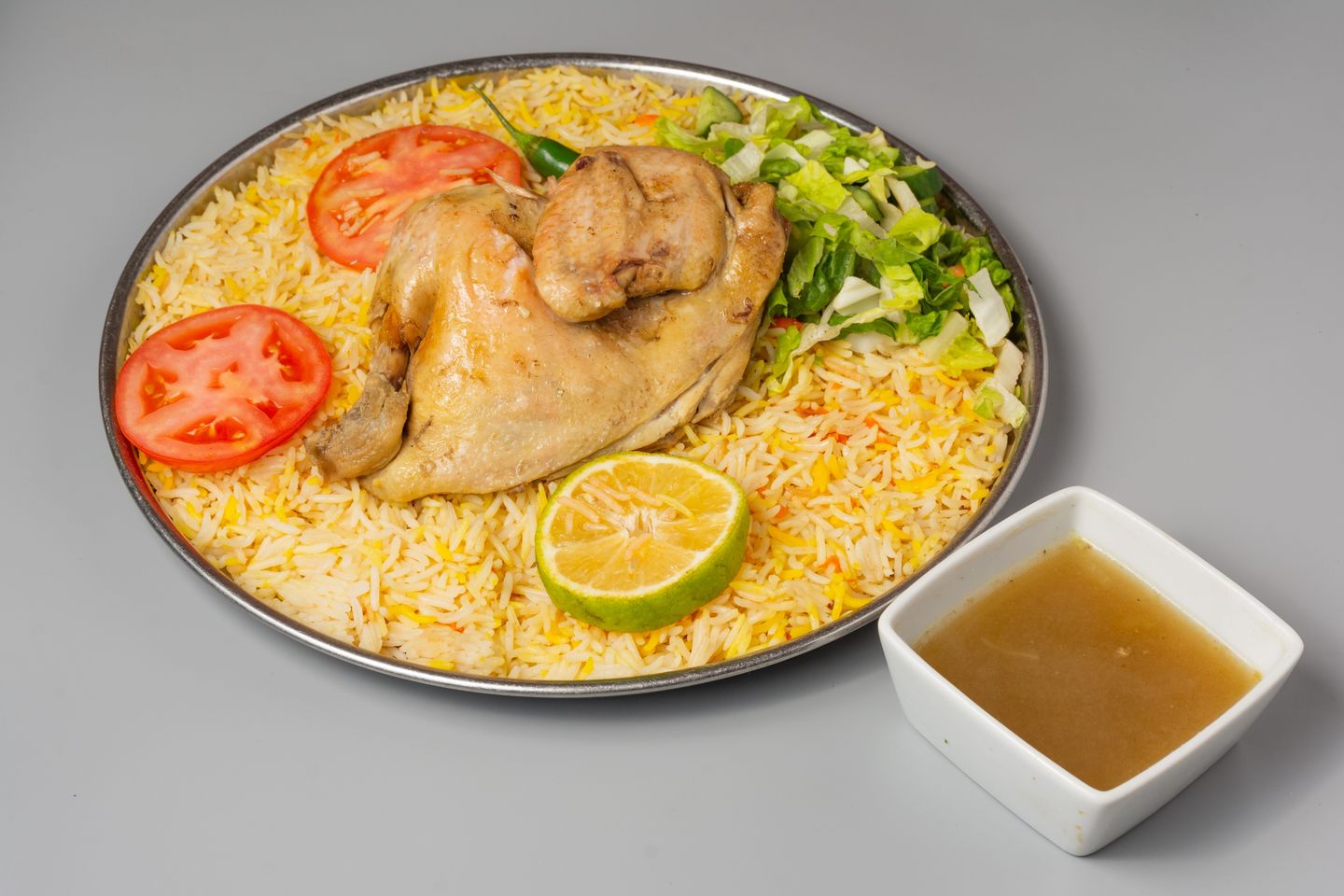 دجاج مسلوق مع الأرز - نص دجاجة
