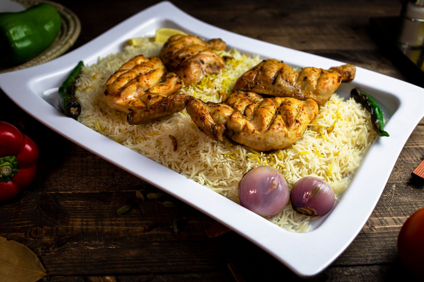 دجاج  على الفحم مع الرز - نص حبة فحم مع الرز