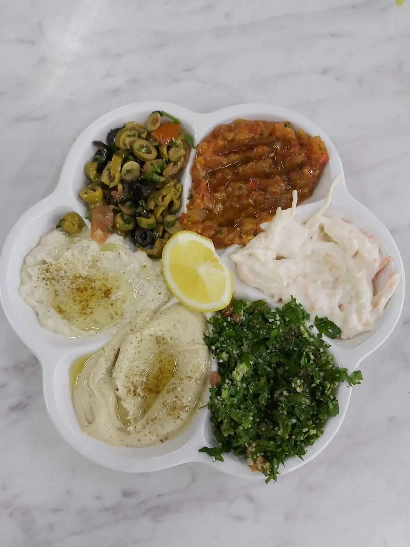 مقبلات مشكل - صغير