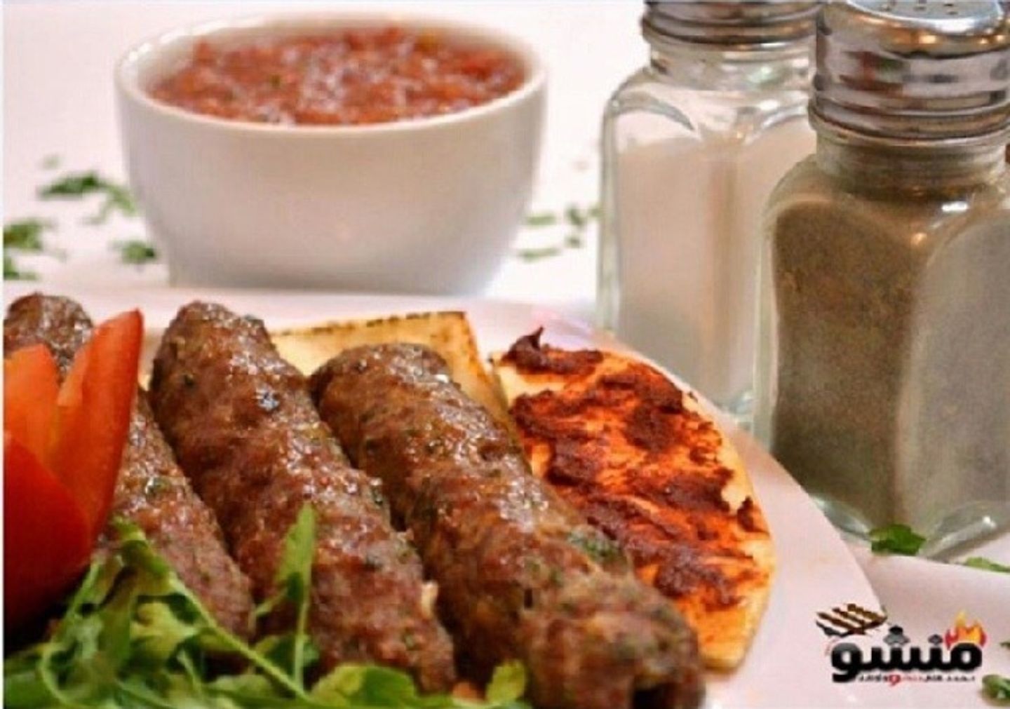 كباب حلبي  - كباب لحم بالصنوبر (مكسرات)