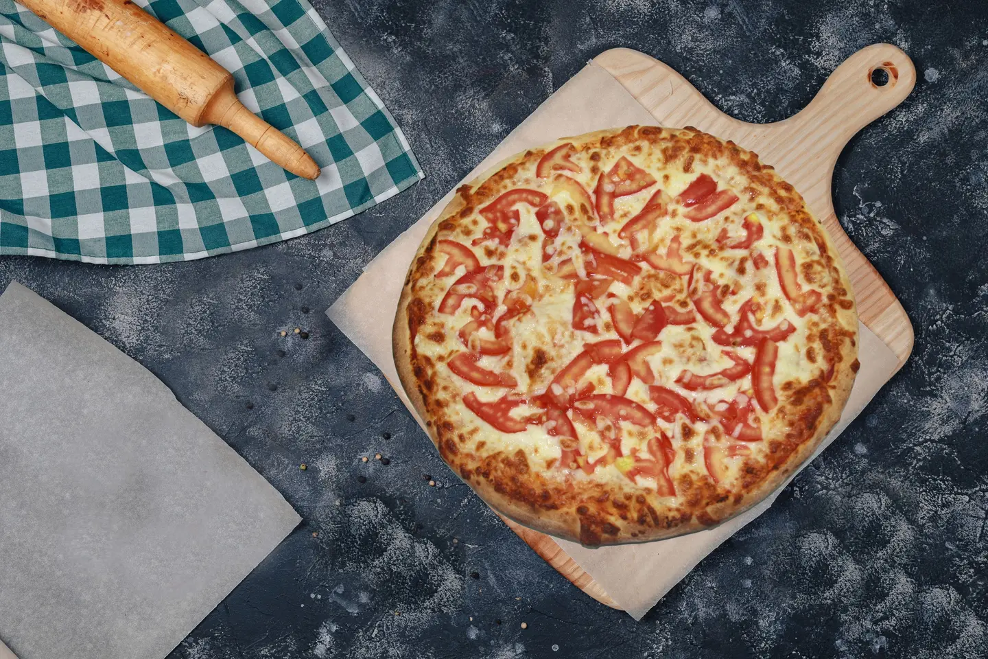 Tomatoes Pizza - Small
