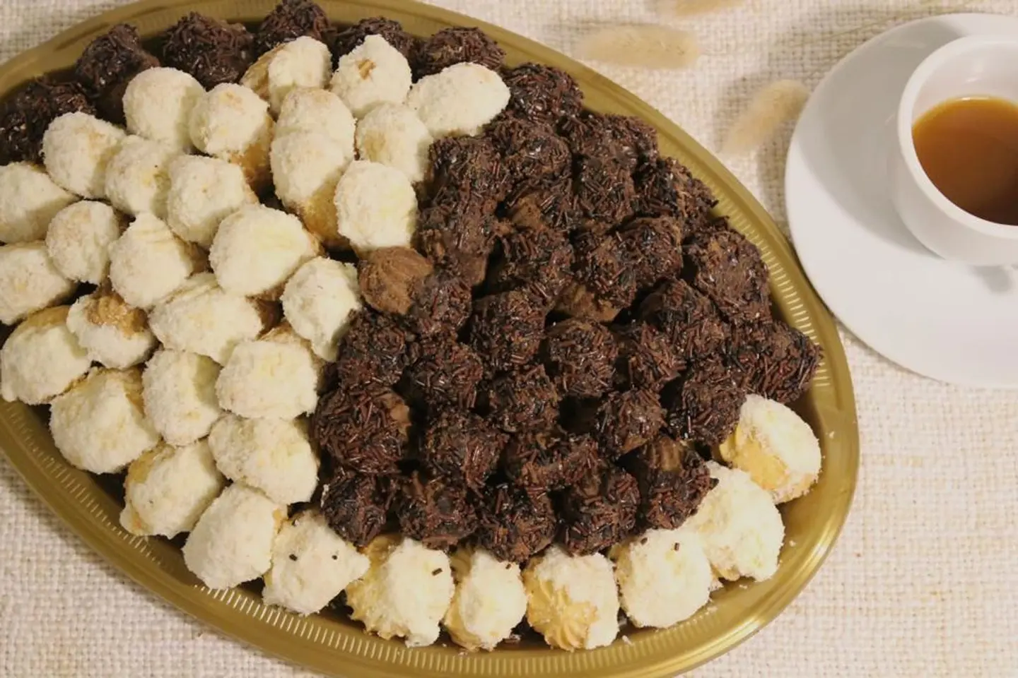 بيتي فور حلو - صحن صغير(ربع كيلو)