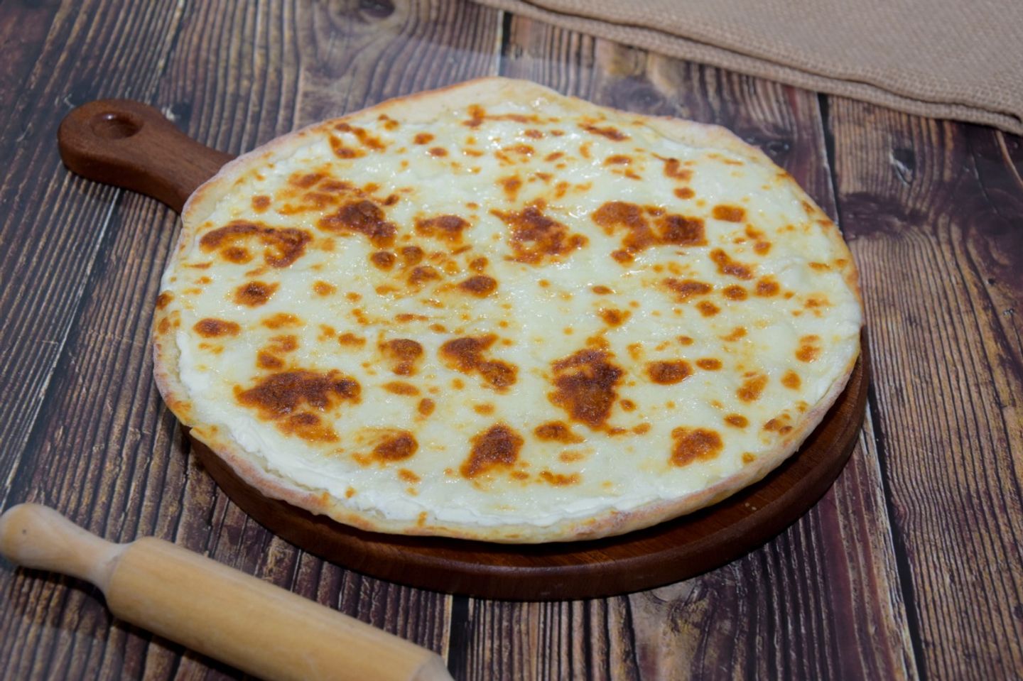 بيتزا عش البلبل بالعسل - وسط