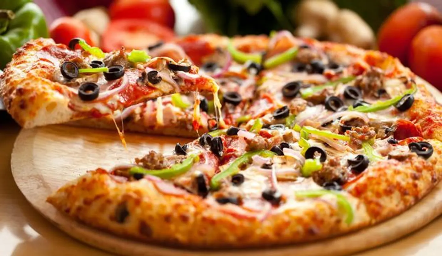 Vegetable Pizza - Medium