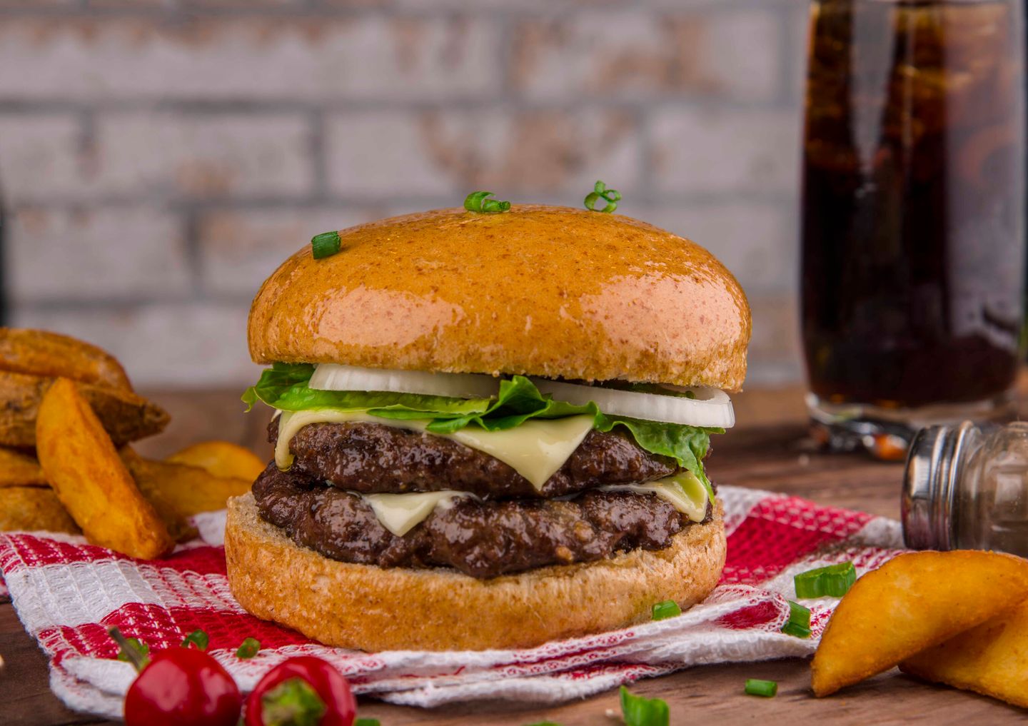 Double Diet Beef Burger With Cheese - Sandwich