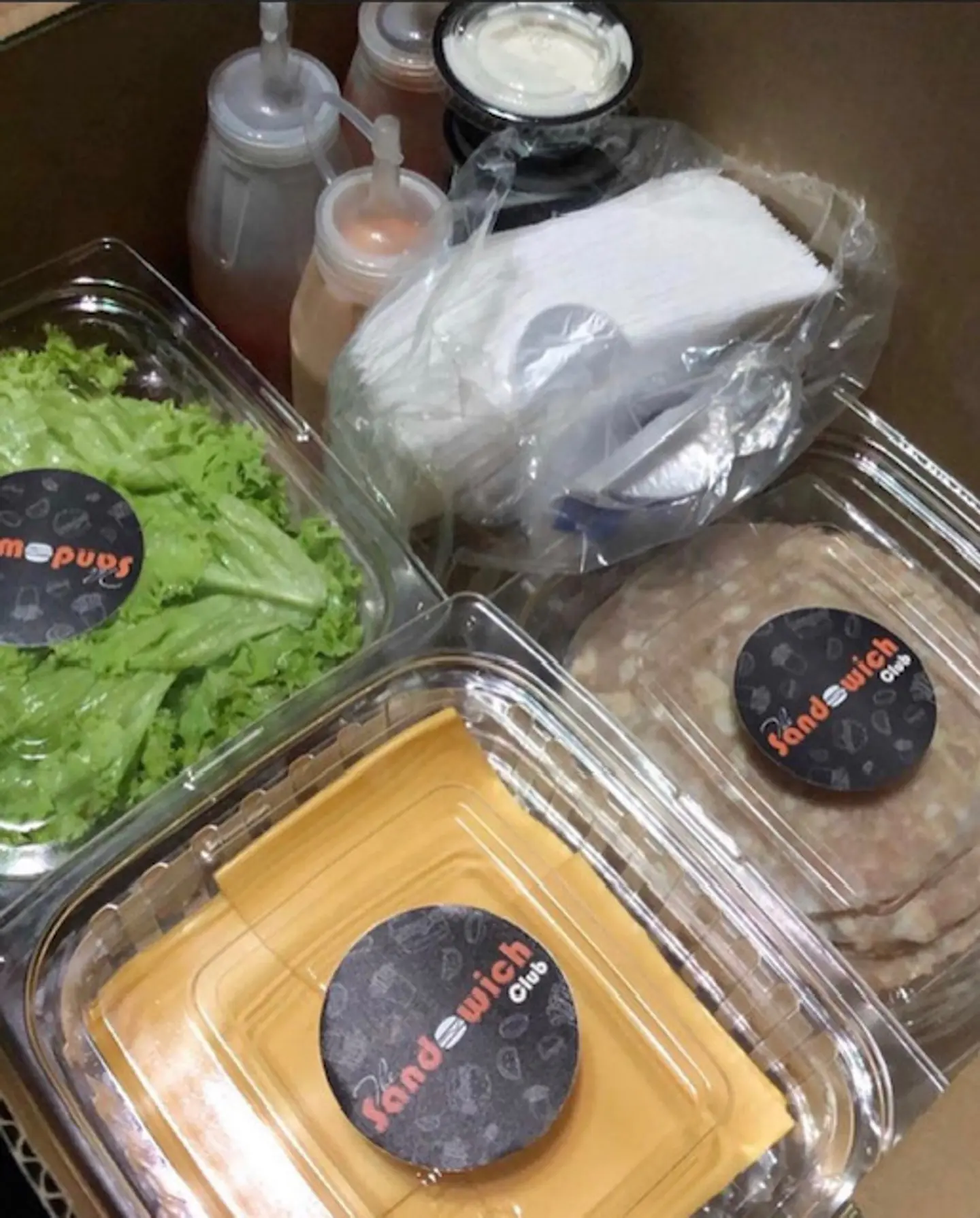 Club Chicken Burger Stuffed With Cheese - 12 Pieces