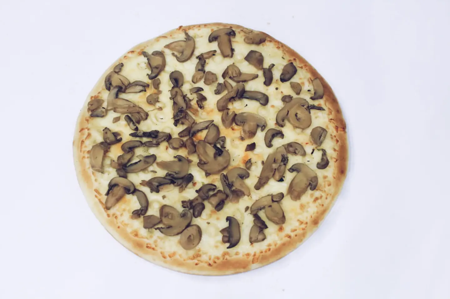 بيتزا بالفطر - صغير